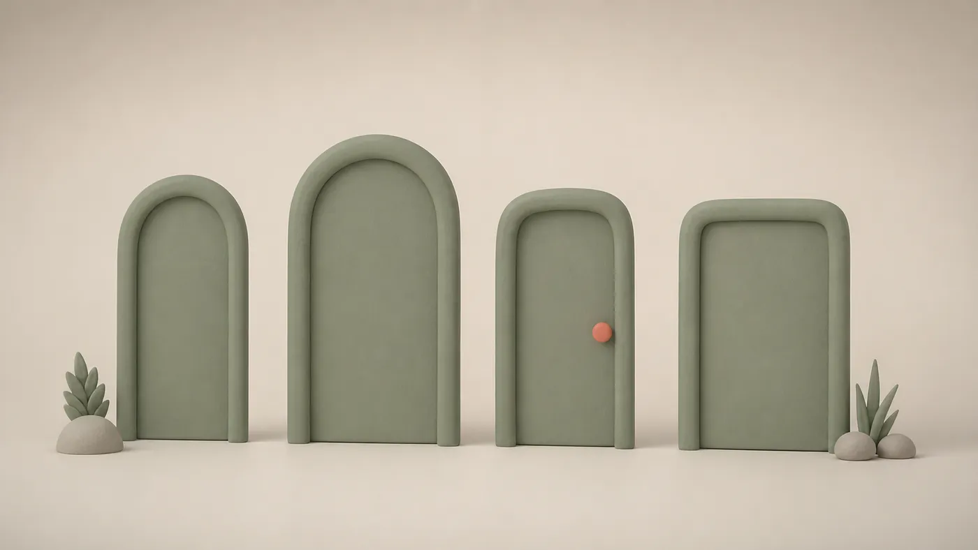 Vier geschlossene Ton-Türen, von denen nur eine einen korallfarbenen Griff hat.