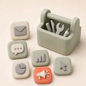 Clay-Werkzeugkasten mit Symbolen für Website, Design und Marketing.